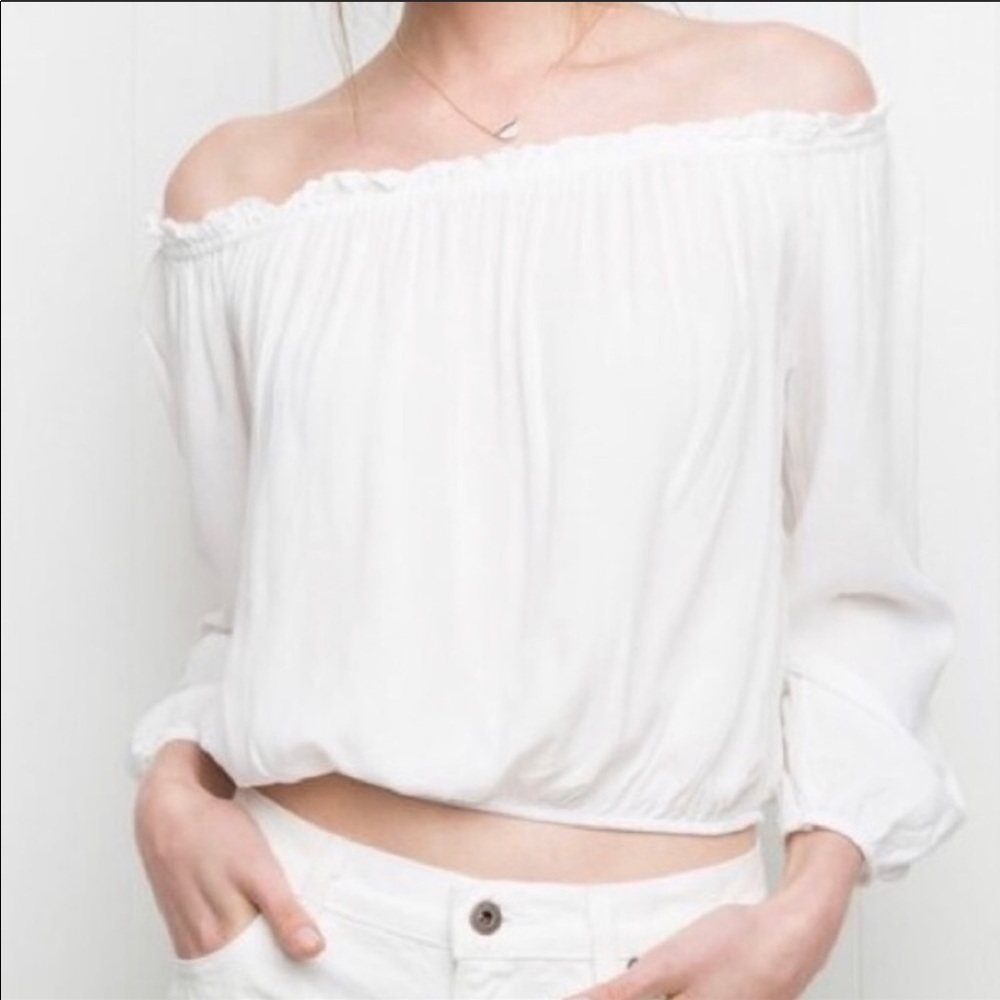 Brandy Melville off the shoulder top